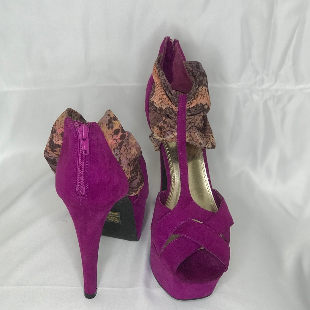 Worn Wild pair Heels Size 11